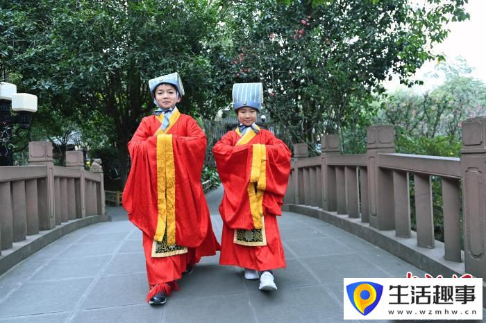 成都大庙会“国学小喜神”出炉(图2) 成都大庙会“国学小喜神”出炉(图2)