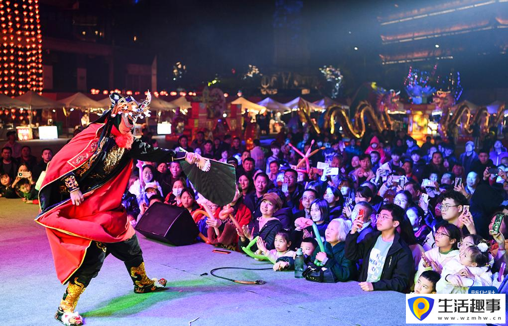 重庆：新春灯会年味浓(图2)