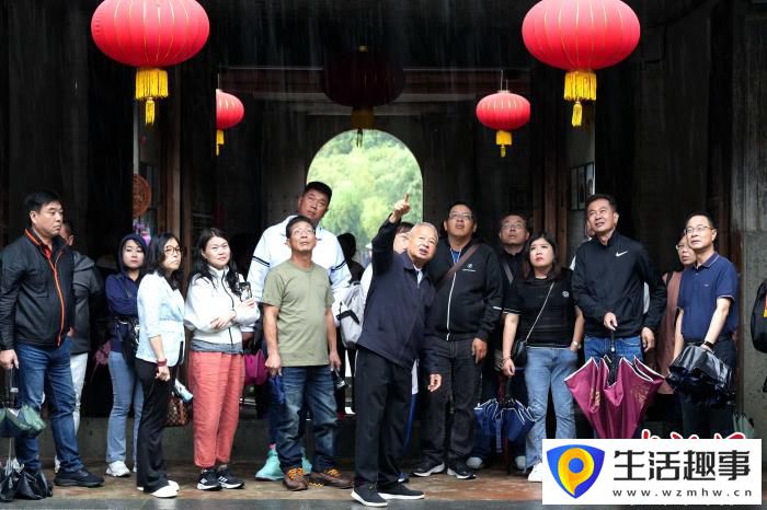 在土楼民俗文化村里探寻两岸客家缘(图2) 在土楼民俗文化村里探寻两岸客家缘(图2)