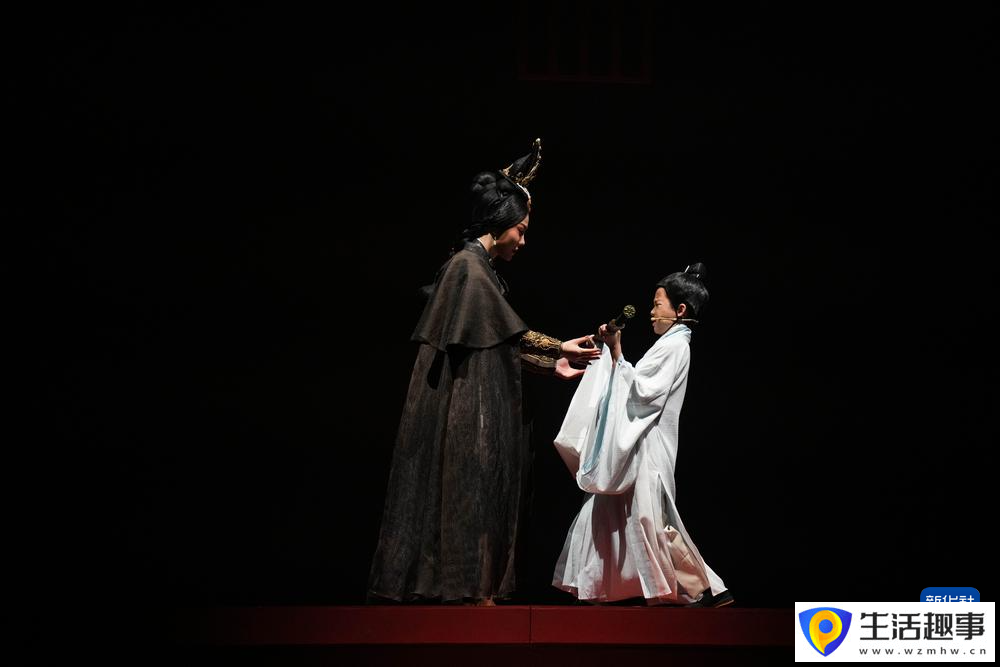 《西汉有戏·辛追的家宴》在长沙演出(图1)